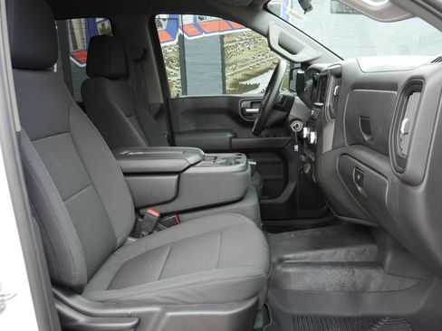 Used 2021 GMC Sierra 1500 4x4 Crew Cab w/ Sierra Value Package image 10