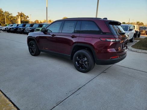 New 2025 Jeep Grand Cherokee Limited w/ Luxury Tech Group II RWD image 3