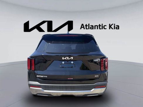 Certified 2026 Kia Sorento S AWD/4WD image 7