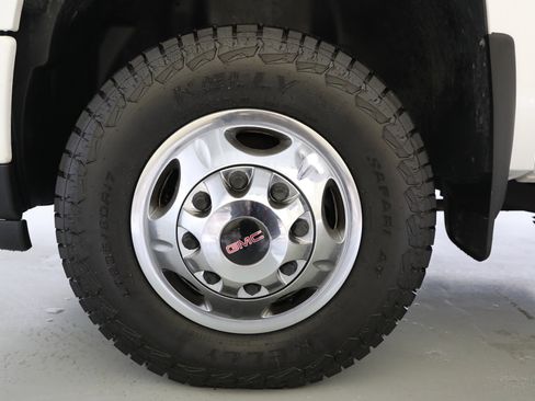 Used 2011 GMC Sierra 3500 Denali image 19