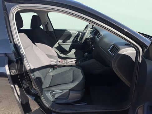 Used 2014 Volkswagen Jetta S image 40