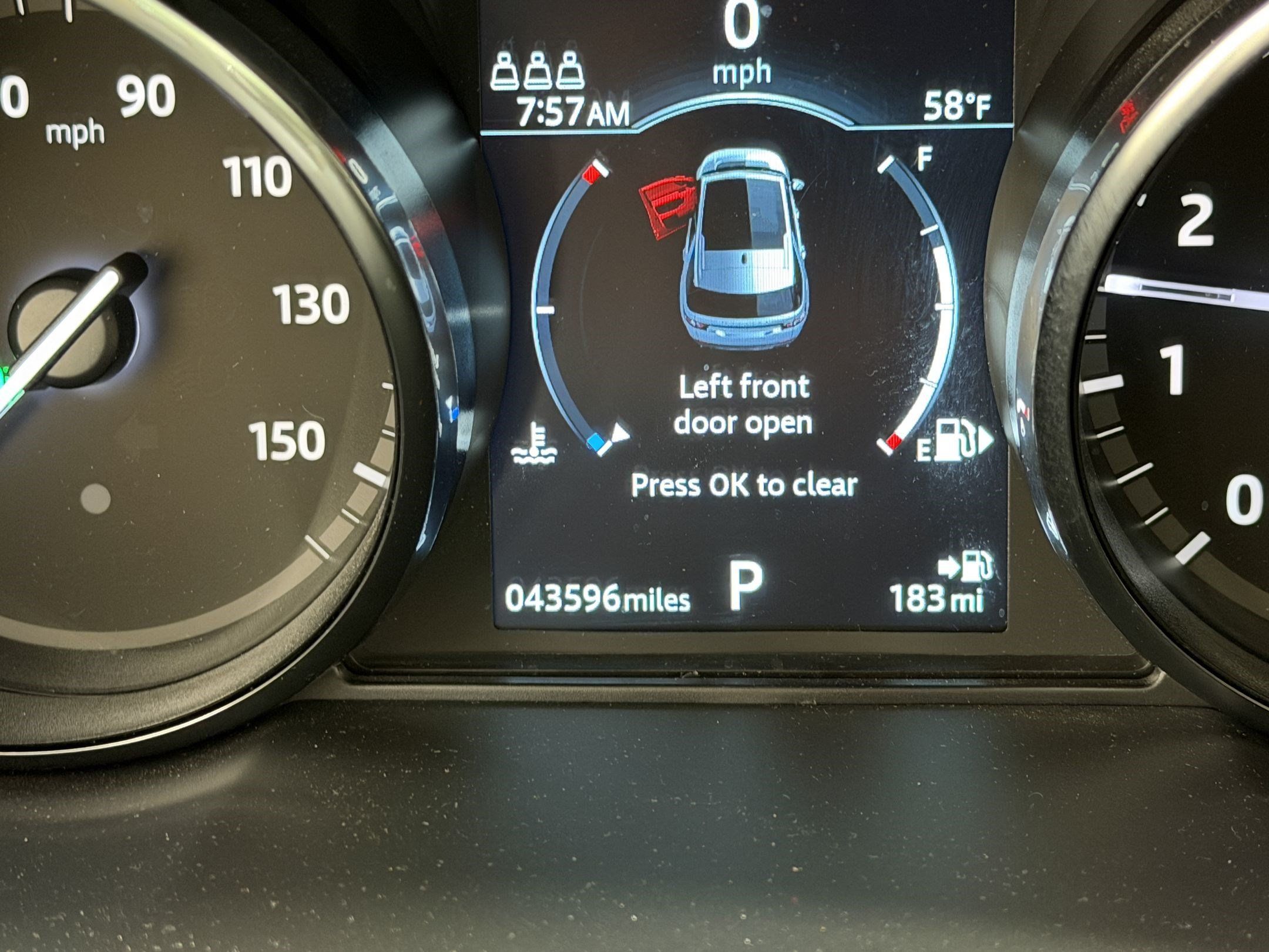 Used 2019 Land Rover Discovery Sport SE AWD/4WD image 22