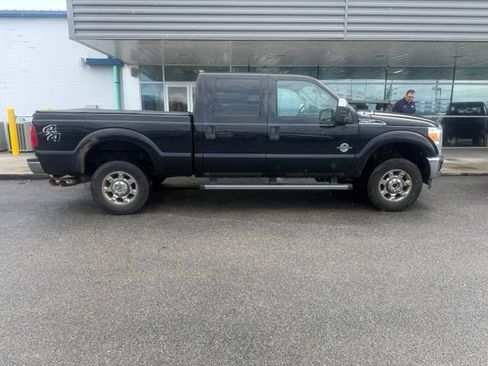Used 2016 Ford F250 XLT w/ XLT Premium Package AWD/4WD image 7