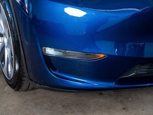 Used 2023 Tesla Model Y Long Range image 19