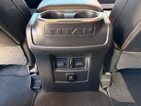 Used 2017 Nissan Titan SL w/ Chrome Package image 15