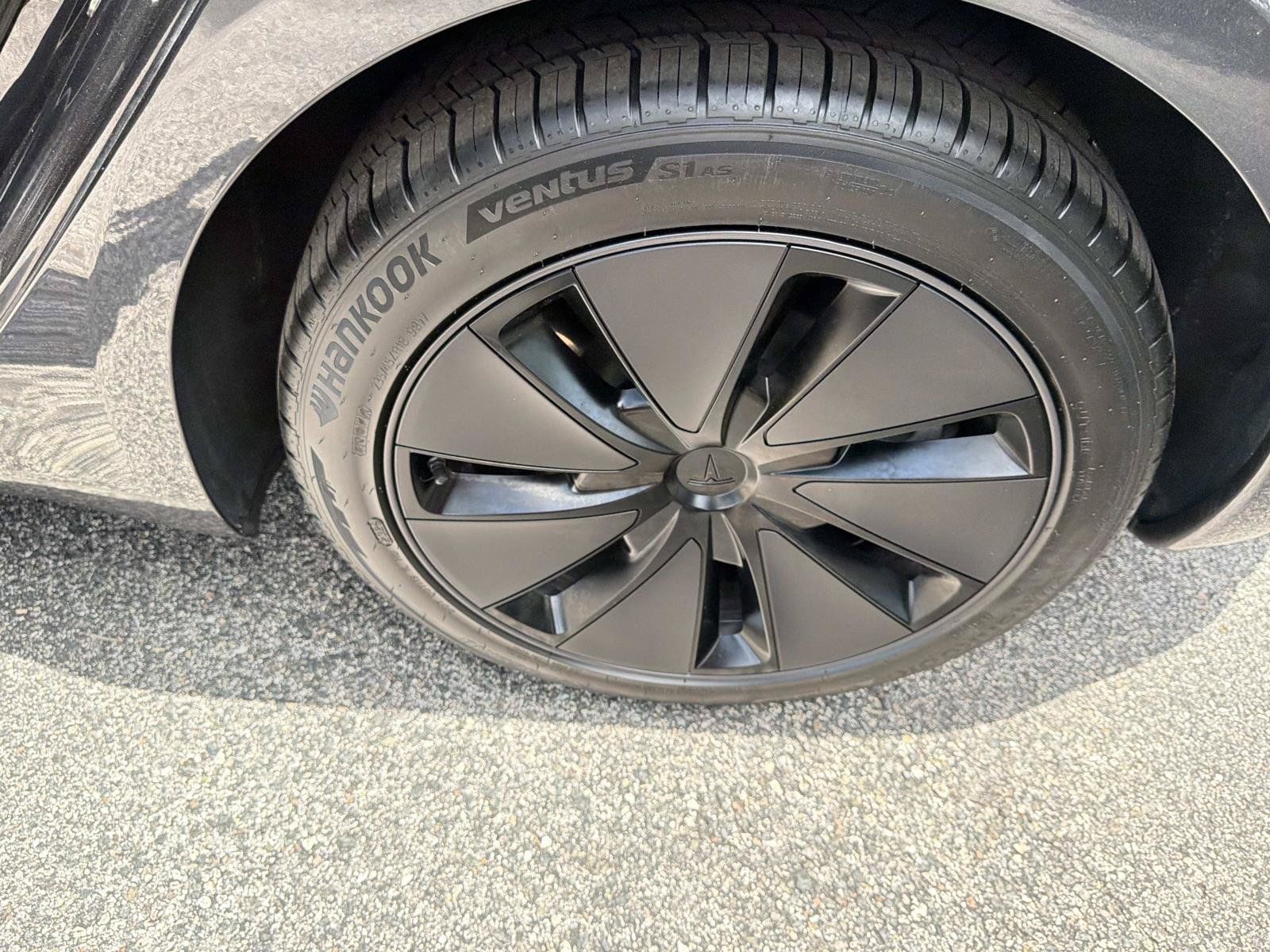 Used 2024 Tesla Model 3 Standard Range RWD image 11