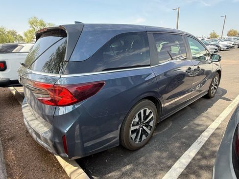 Used 2025 Honda Odyssey EX-L image 4