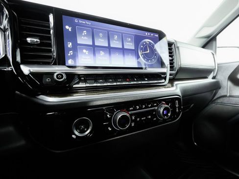 Used 2023 Chevrolet Silverado 1500 LT image 28