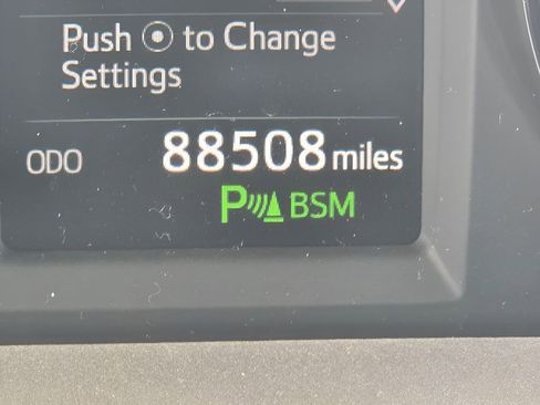 Used 2017 Toyota RAV4 Limited FWD image 34