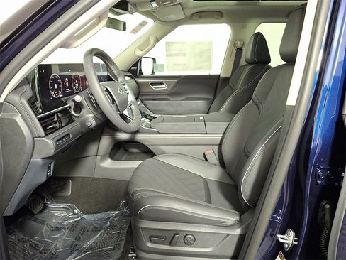 New 2026 INFINITI QX80 Luxe image 13