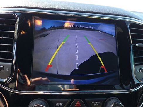 Used 2020 Jeep Grand Cherokee Limited image 21