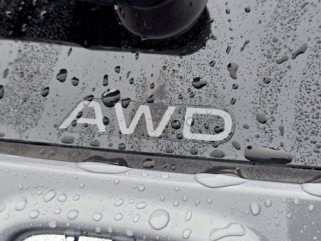 Used 2025 Honda CR-V Sport Touring image 12