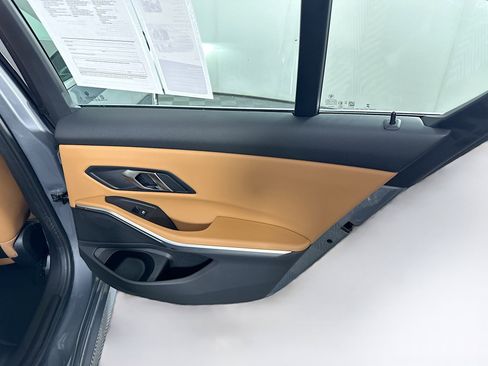 Used 2025 BMW 330i Sedan image 31