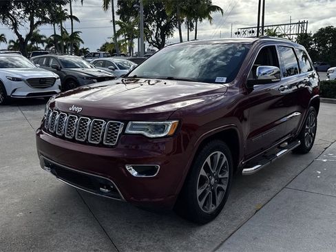 Used 2017 Jeep Grand Cherokee Overland image 10