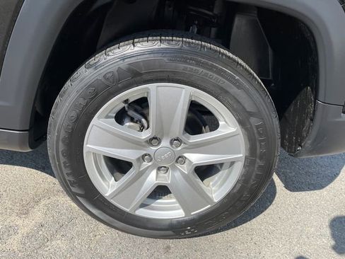 Used 2022 Jeep Compass Latitude w/ Convenience Group image 18