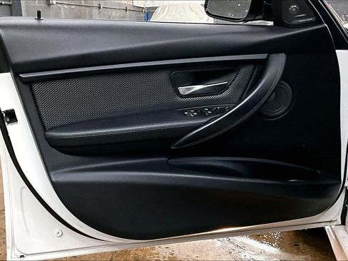 Used 2018 BMW M3 image 24