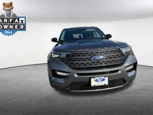 Used 2023 Ford Explorer XLT w/ Equipment Group 202A AWD/4WD image 3