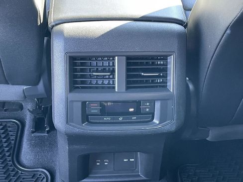 Used 2021 Volkswagen Atlas SE w/ Panoramic Sunroof Package AWD/4WD image 19