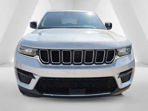 New 2026 Jeep Grand Cherokee Laredo AWD/4WD image 2