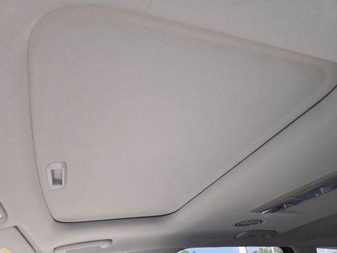 New 2025 Kia Telluride S image 25