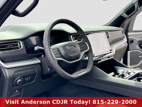 New 2026 Jeep Grand Wagoneer Limited AWD/4WD image 4