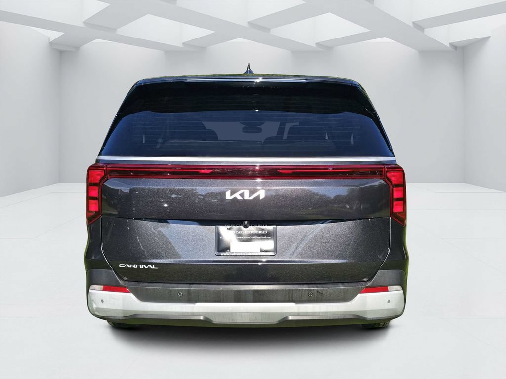 Used 2025 Kia Carnival FWD image 4