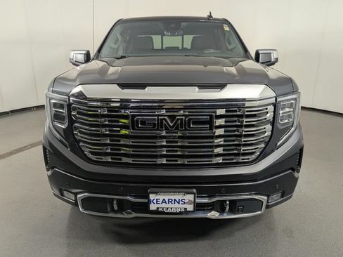 Used 2024 GMC Sierra 1500 Denali w/ Denali Reserve Package AWD/4WD image 3
