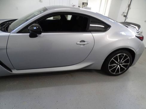 Used 2023 Toyota GR86 RWD image 15