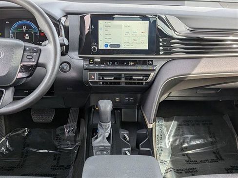 Used 2026 Toyota Camry LE w/ Convenience Package FWD image 14