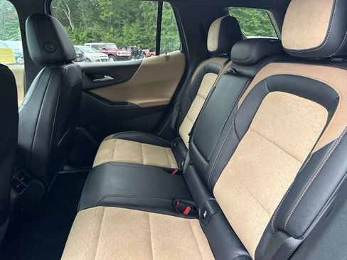 Used 2026 Chevrolet Equinox ACTIV w/ Convenience Package III AWD/4WD image 19