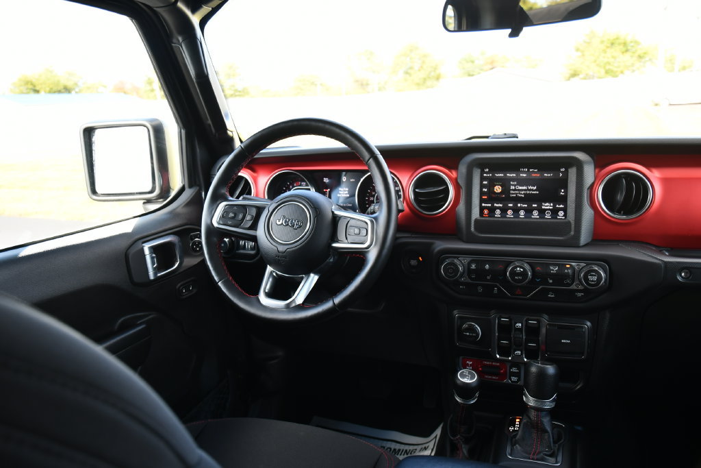 Used 2021 Jeep Wrangler Unlimited Rubicon w/ Cold Weather Group AWD/4WD image 29