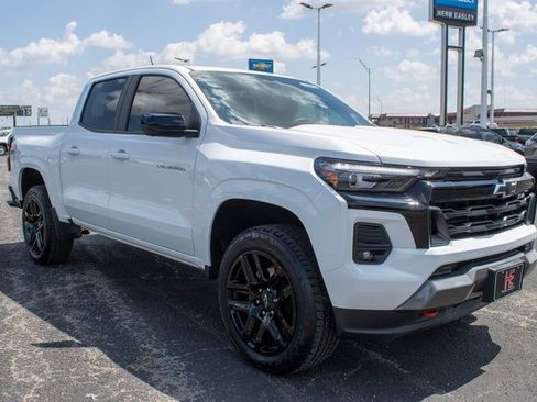 Used 2024 Chevrolet Colorado Z71 w/ Z71 Convenience Package 2 image 1