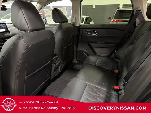 New 2026 Nissan Rogue Platinum w/ Platinum Premium Package AWD/4WD image 32