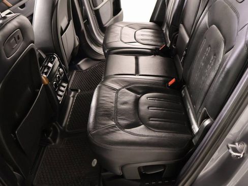 Used 2020 Land Rover Defender 110 HSE image 12