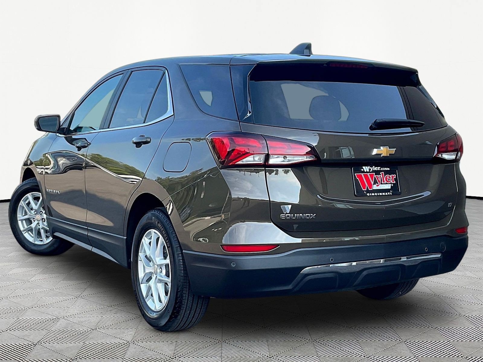 Used 2024 Chevrolet Equinox LT FWD image 4