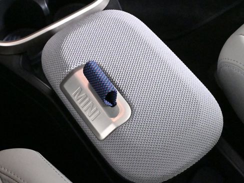 Certified 2025 MINI Cooper S image 21