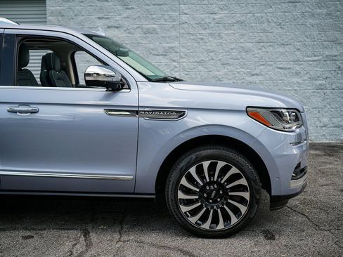 Used 2024 Lincoln Navigator Black Label image 16