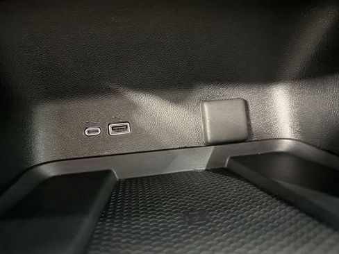 Used 2024 Chevrolet Traverse RS w/ LPO, Floor Liner Package image 34