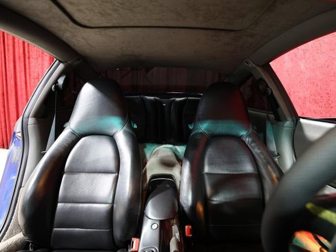 Used 2001 Porsche 911 Carrera RWD image 21