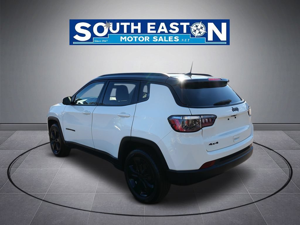 Used 2021 Jeep Compass Latitude w/ Sun and Sound Group AWD/4WD image 5