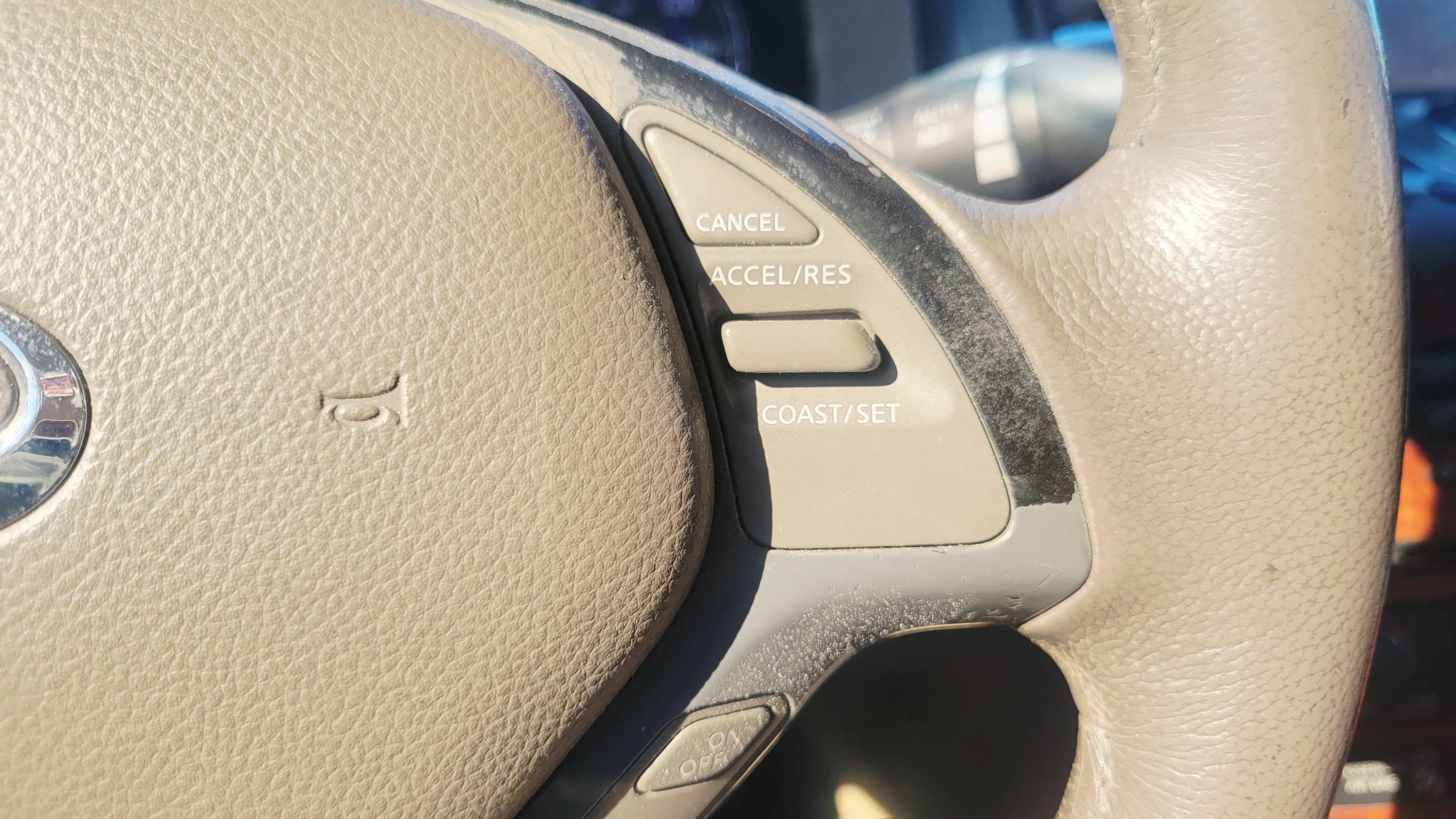 Used 2009 INFINITI G37 Convertible w/ Premium Pkg RWD image 15