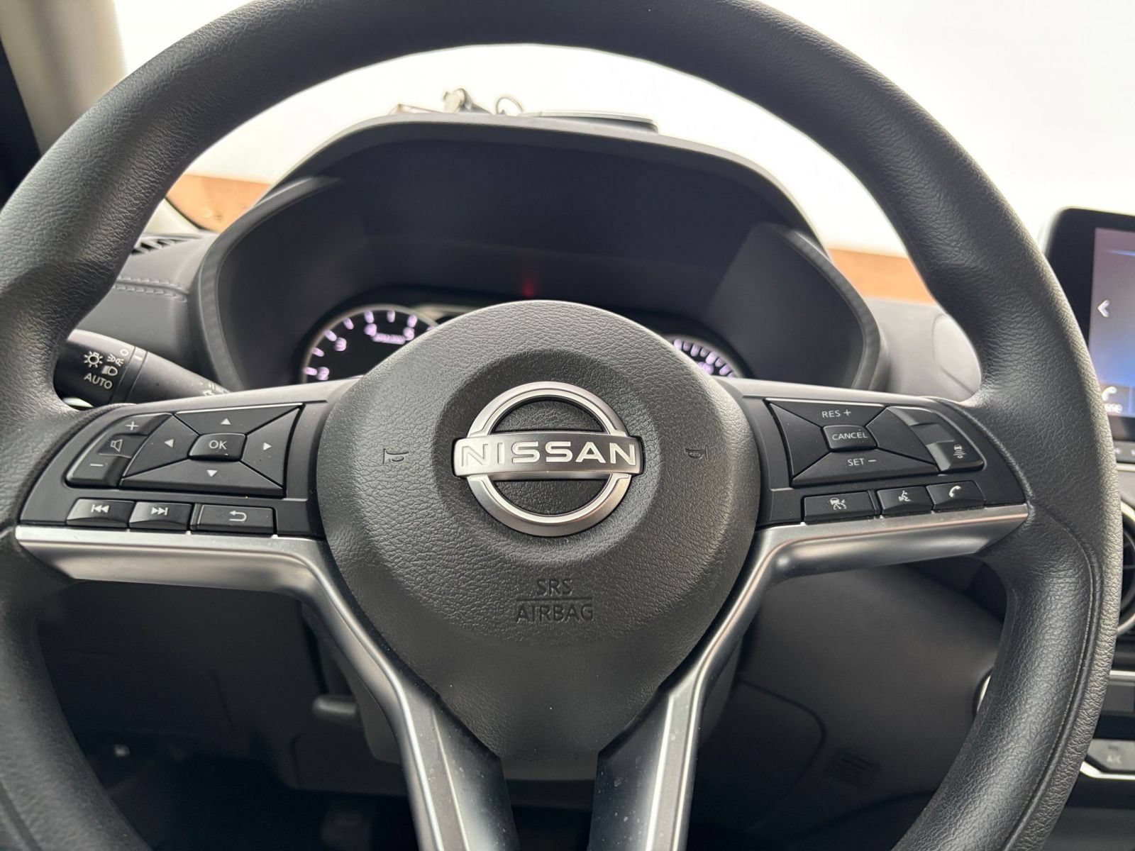 Used 2025 Nissan Sentra SV FWD image 25
