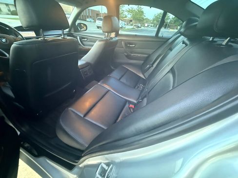 Used 2011 BMW 328i xDrive Sedan AWD/4WD image 19