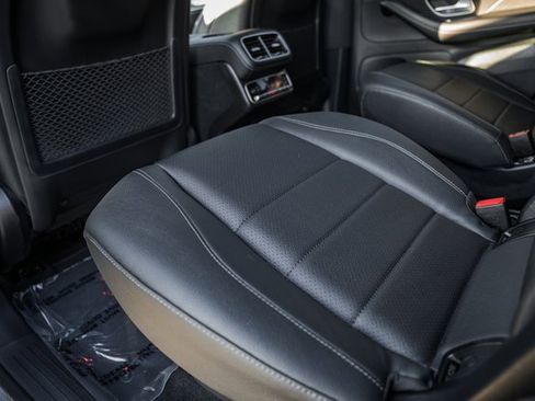 Certified 2025 Mercedes-Benz GLS 450 4MATIC image 35