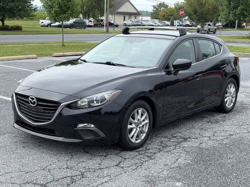 Used 2014 MAZDA MAZDA3 i Touring w/ Technology Package FWD image 4