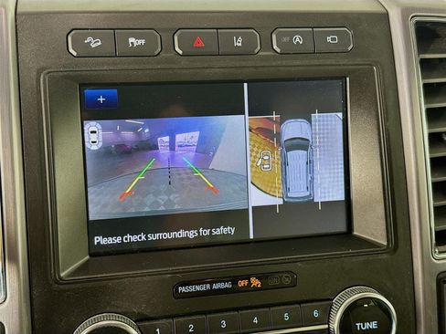 Used 2020 Ford Expedition Platinum AWD/4WD image 17