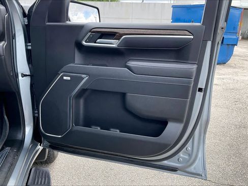 Used 2025 GMC Sierra 1500 Elevation w/ Preferred Package image 22