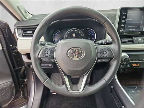 Used 2020 Toyota RAV4 Limited AWD/4WD image 13