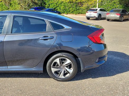 Certified 2019 Honda Civic LX image 4