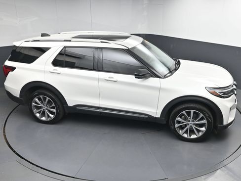 Used 2025 Ford Explorer Platinum w/ Ultimate Package AWD/4WD image 34
